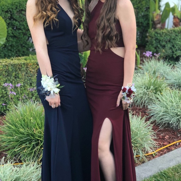 Prom dress - Picture 4 of 4